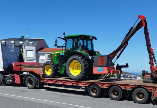 Laxe obtén a cesión temporal dun tractor con rozadoira por parte da Consellería de Medio Rural